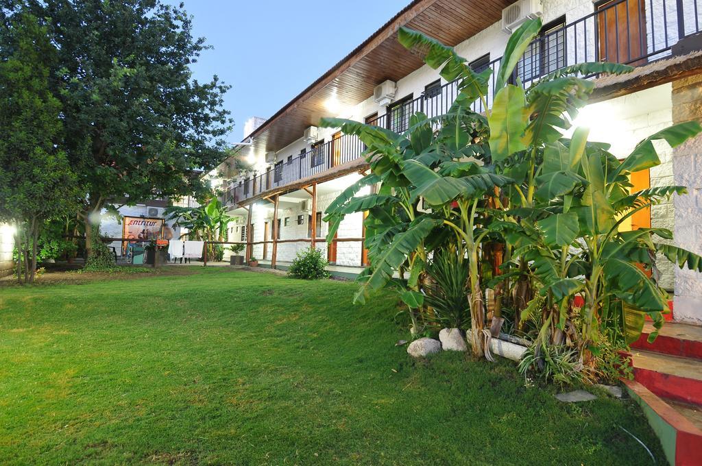 Hotel Geminis Villa Carlos Paz Buitenkant foto